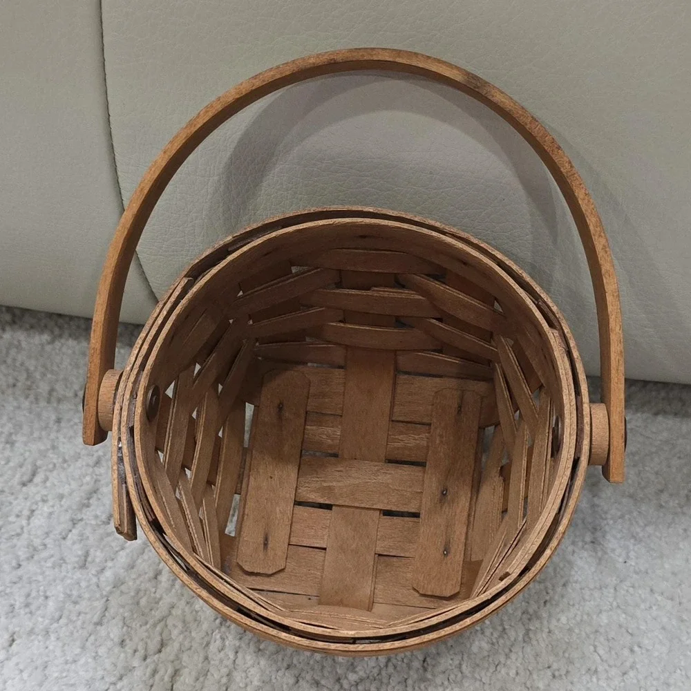 Vintage 1994 Longaberger Handwoven‎ Round Basket with Handle Dresden Ohio USA